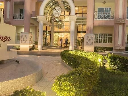 Hotel Florenca Luanda Bagian luar foto