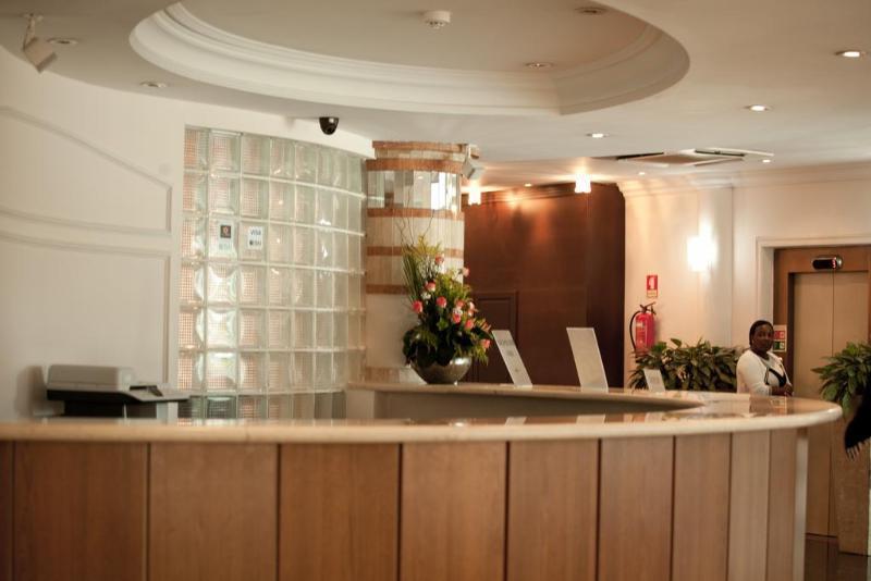Hotel Florenca Luanda Bagian luar foto