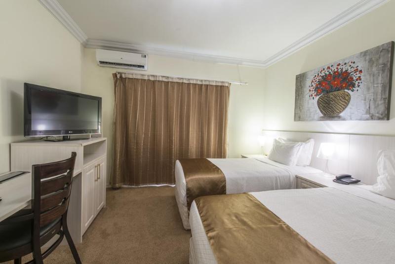 Hotel Florenca Luanda Bagian luar foto
